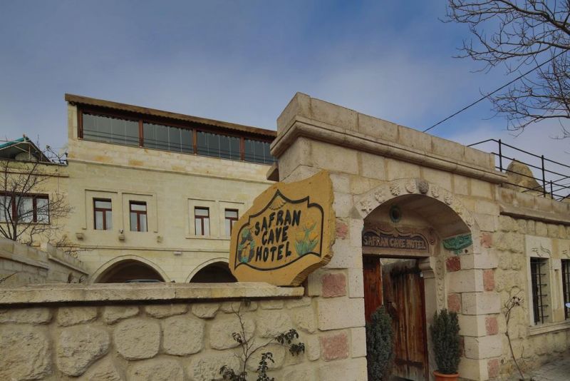SAFRAN CAVE
