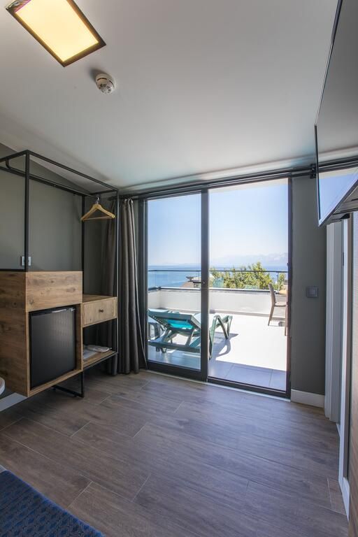 PURE BLANCHE BOUTIQUE фото 2