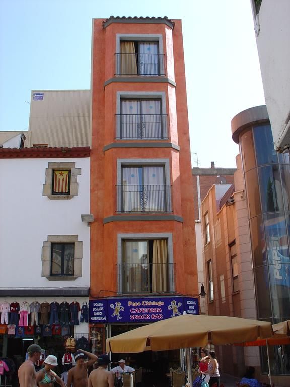LLOVERAS APARTAMENTS фото 6