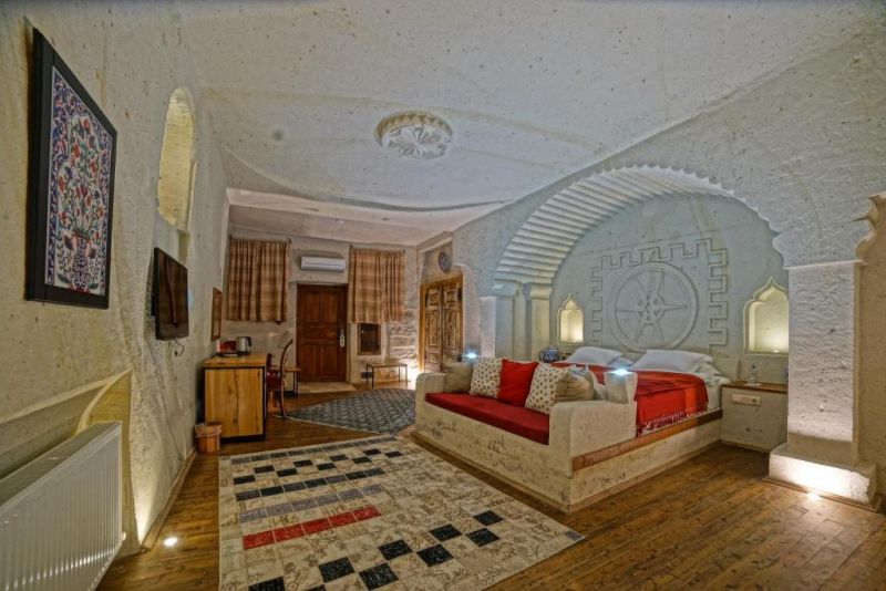 TARU CAVE SUITES фото 3