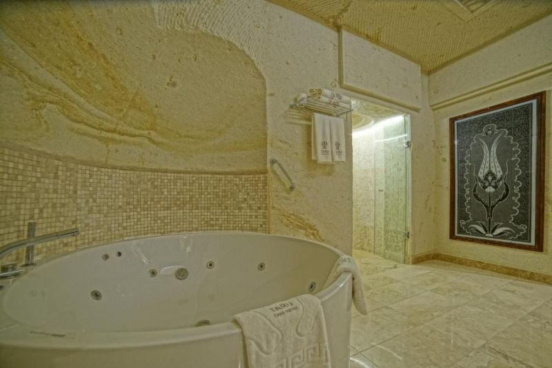 TARU CAVE SUITES фото 7