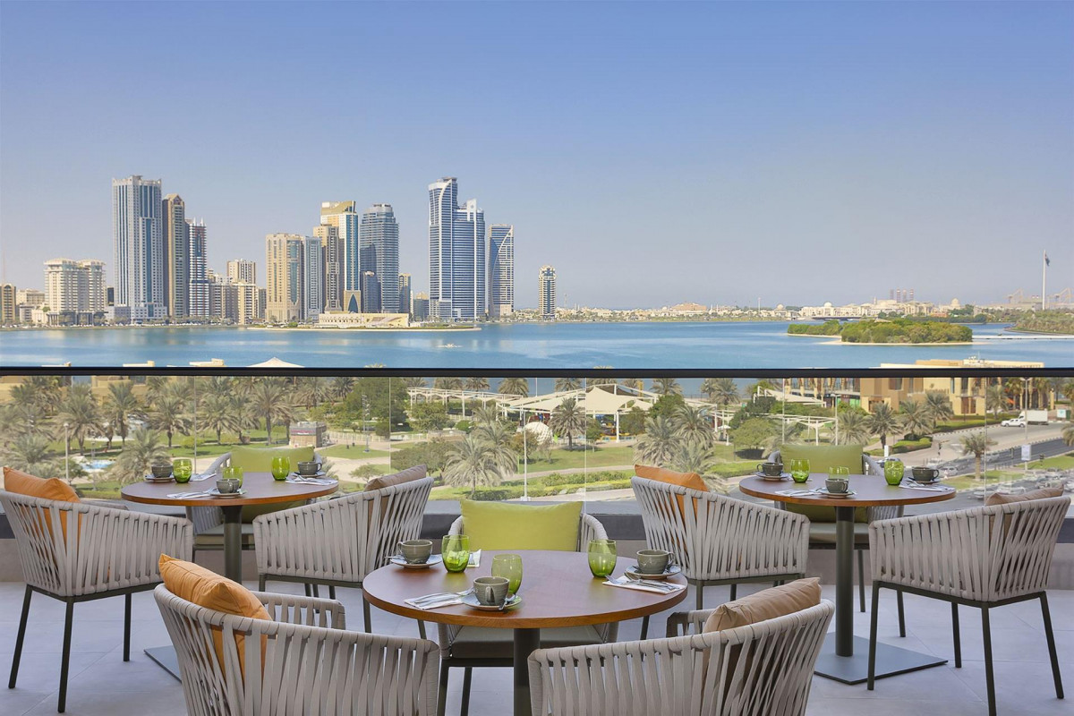 DOUBLETREE BY HILTON SHARJAH WATERFRONT HOTEL & RESIDENCES фото 6