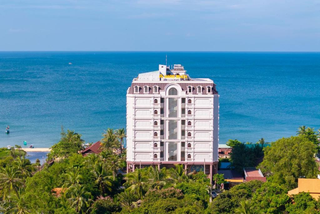 THE MARIS BEACH HOTEL (EX.THE MAY BEACH HOTEL)