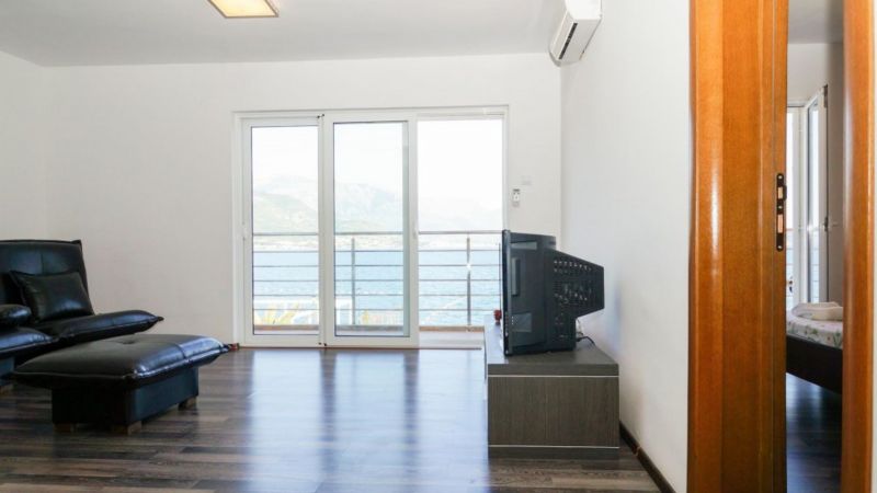 IRIS APART HOTEL