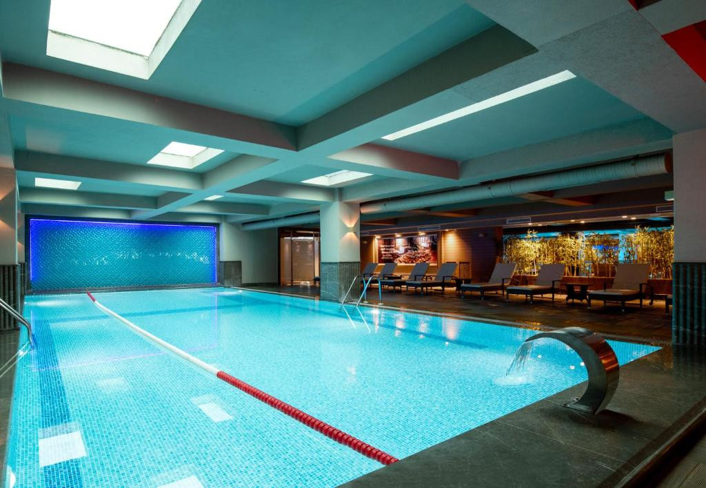 WINDSOR HOTEL & CONVENTION CENTER ISTANBUL фото 4