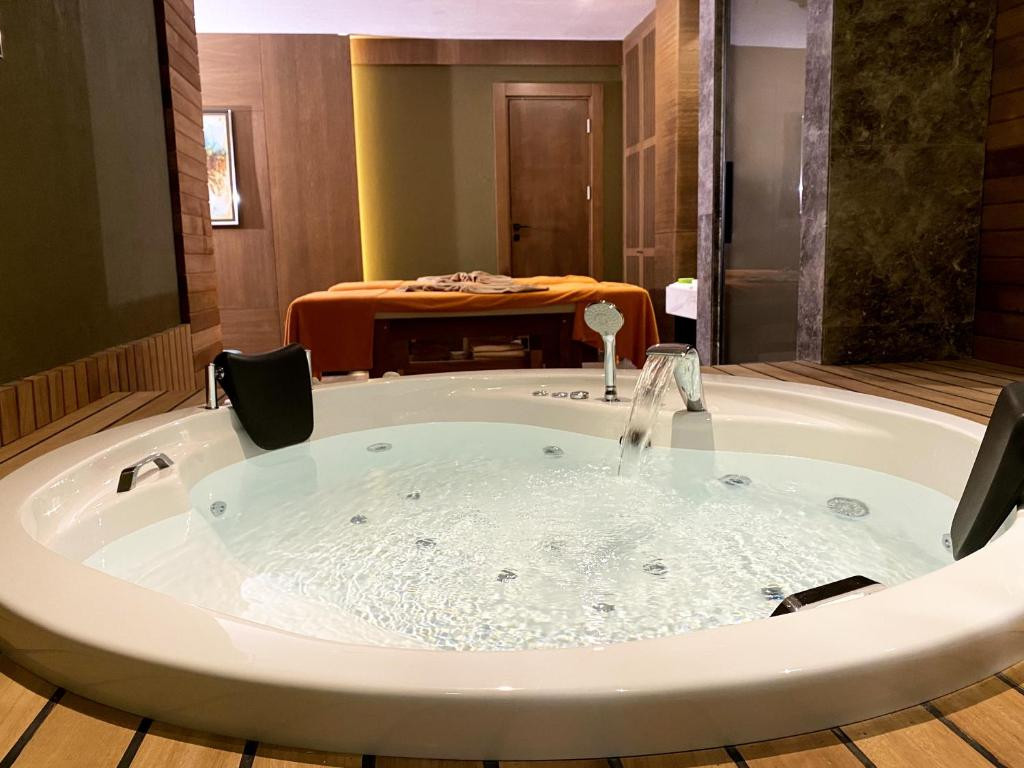 SUNTHALIA HOTELS & RESORTS ADULTS ONLY 16+ PARTY HOTEL фото 4