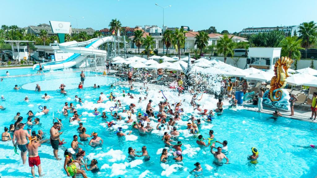 SUNTHALIA HOTELS & RESORTS ADULTS ONLY 16+ PARTY HOTEL фото 7