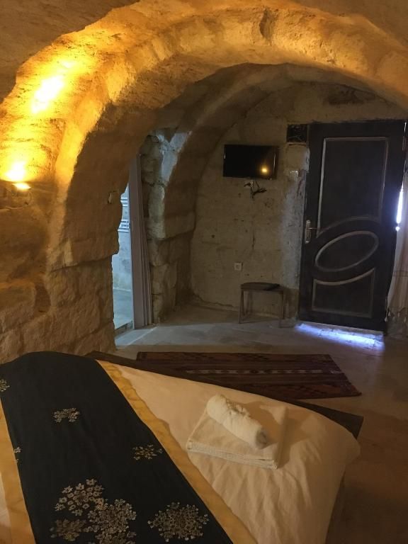 STONE AGE CAVE HOTEL фото 4