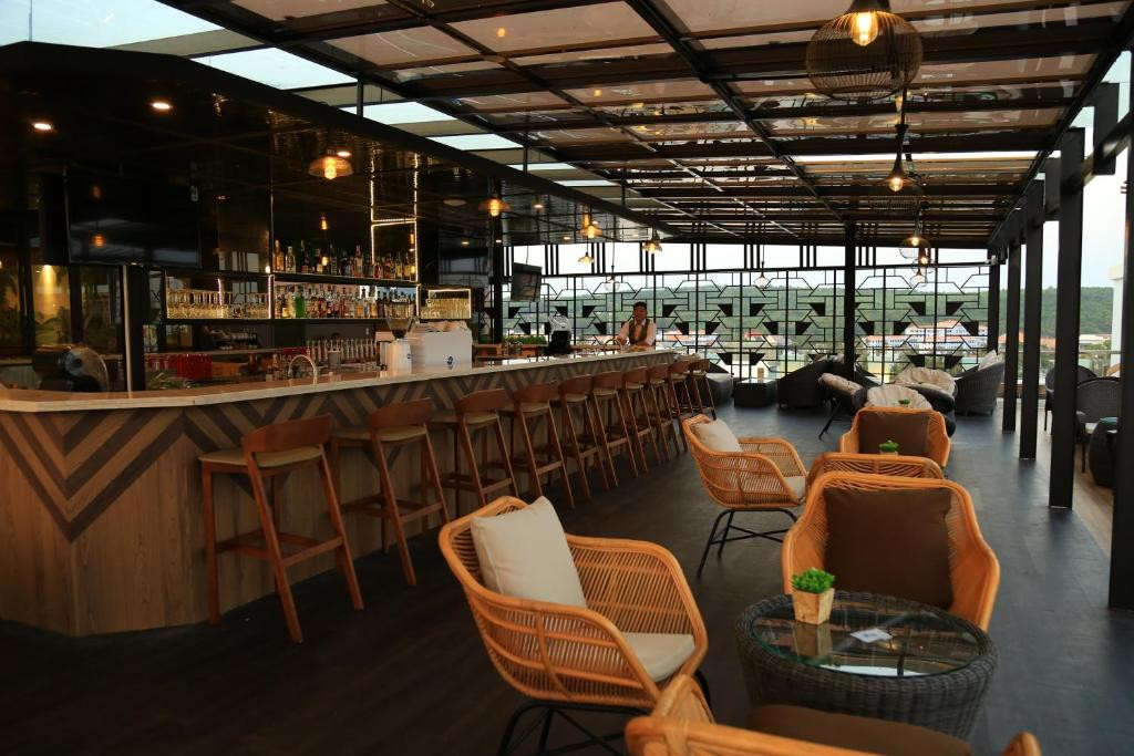 PHUNG HUNG BOUTIQUE фото 5