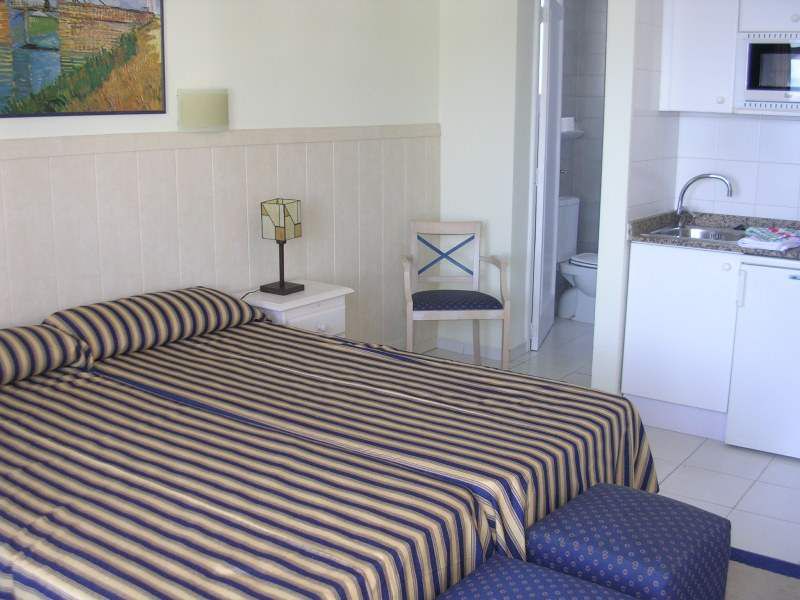 ROC BUGAMBILIA APARTHOTEL фото 2