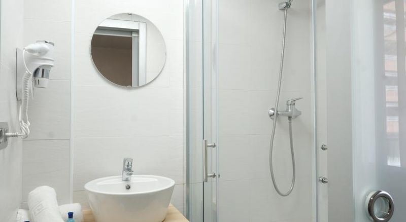 TOLOSA HOTEL