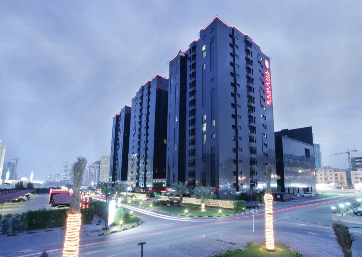 RAMADA HOTEL & SUITES AJMAN фото 2