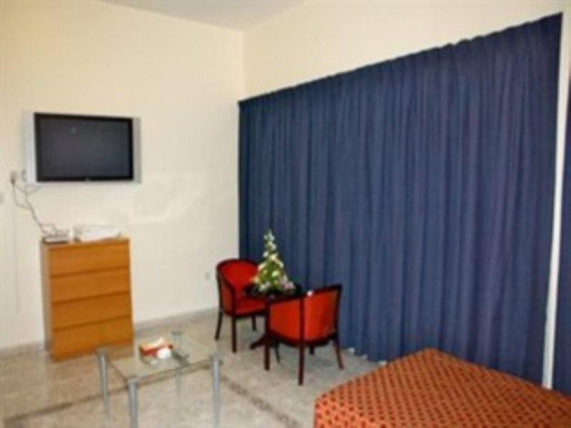 RAMEE GUESTLINE HOTEL APARTMENT фото 2