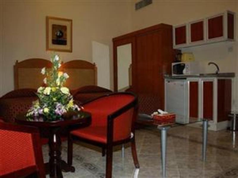 RAMEE GUESTLINE HOTEL APARTMENT фото 5