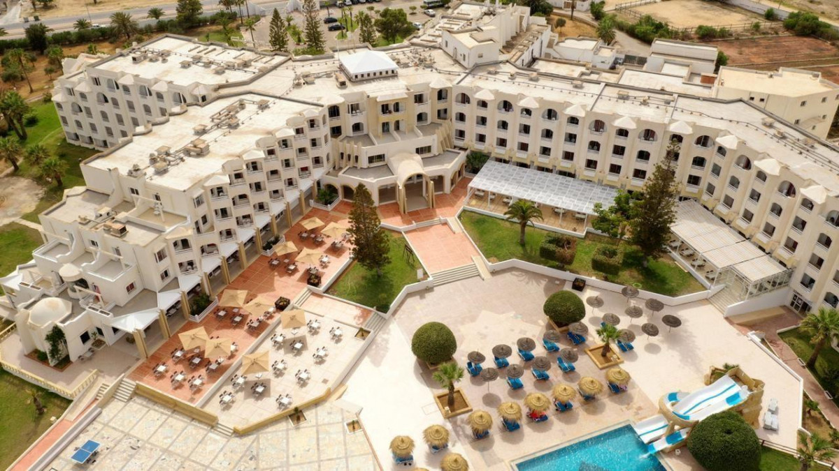 THAPSUS BEACH RESORT фото 3