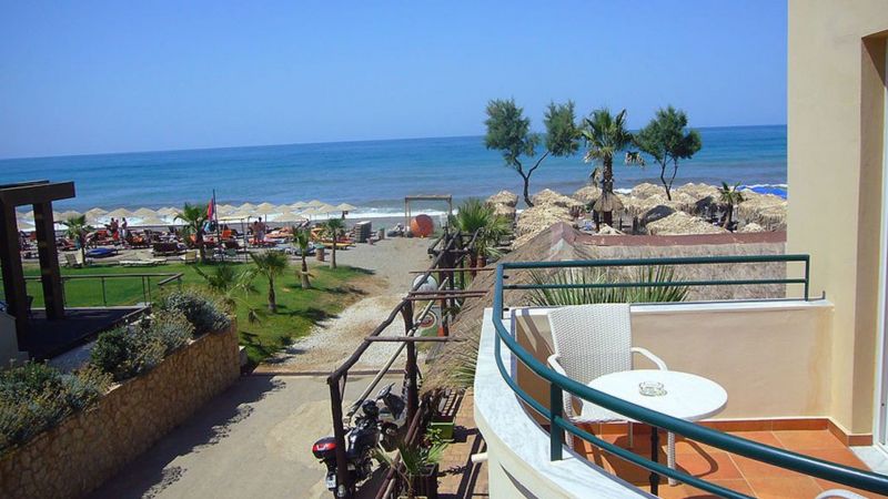 Panos Beach Hotel  фото 4