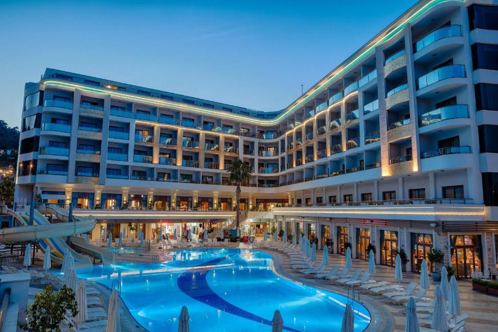 GOLDEN ROCK BEACH HOTEL фото 5