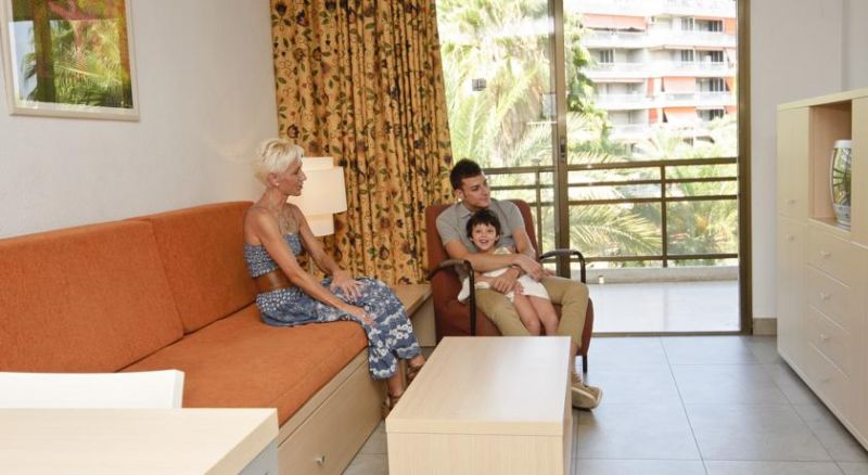 CYE SALOU APARTMENTS
