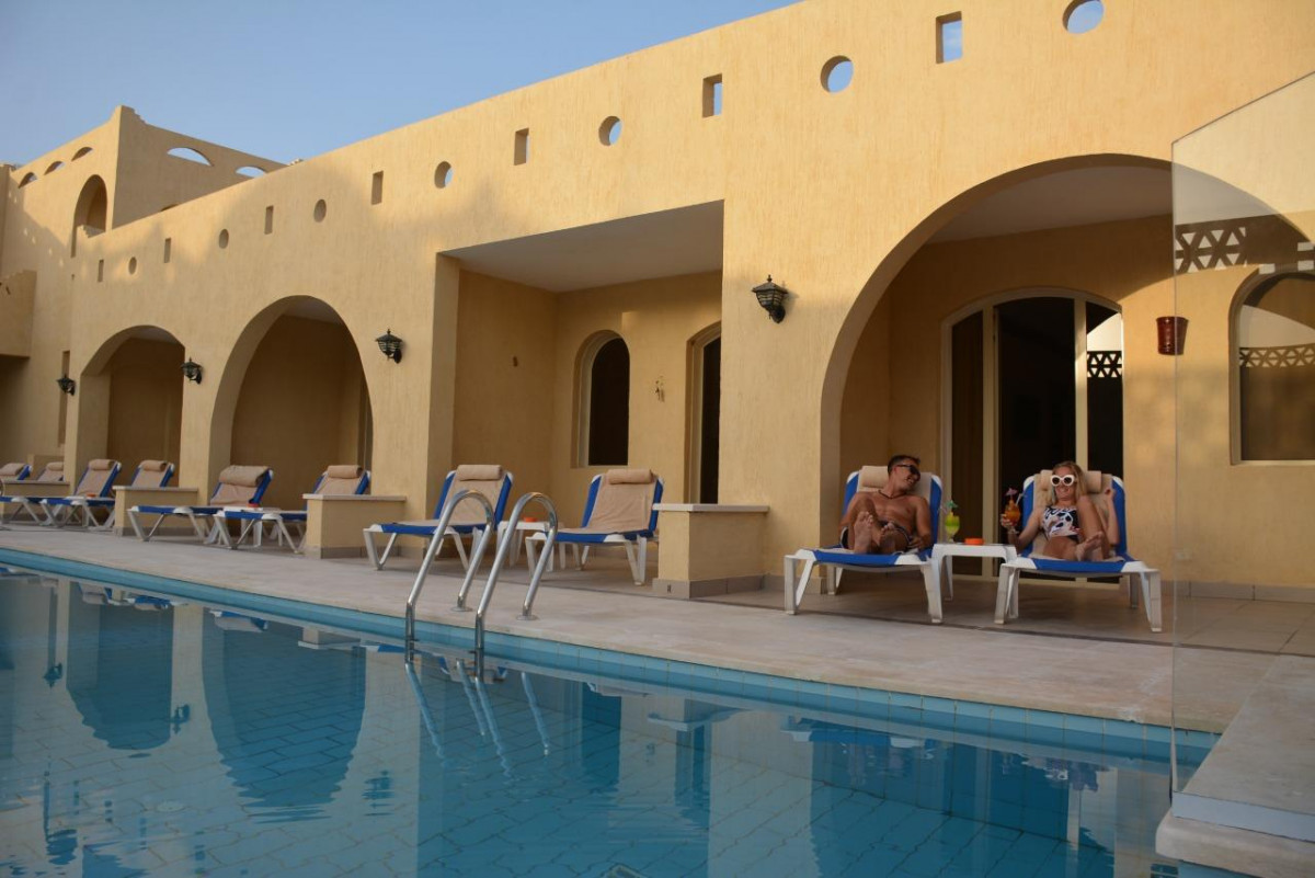 ROMANCE REGENCY CLUB ADULTS ONLY 16+ фото 7