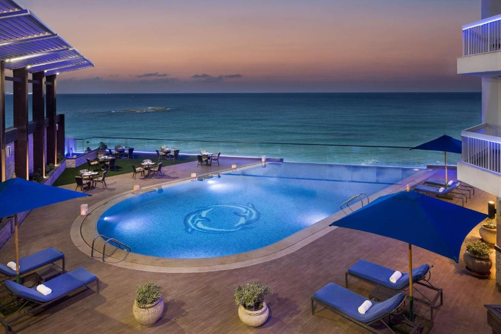 HILTON ALEXANDRIA CORNICHE фото 2