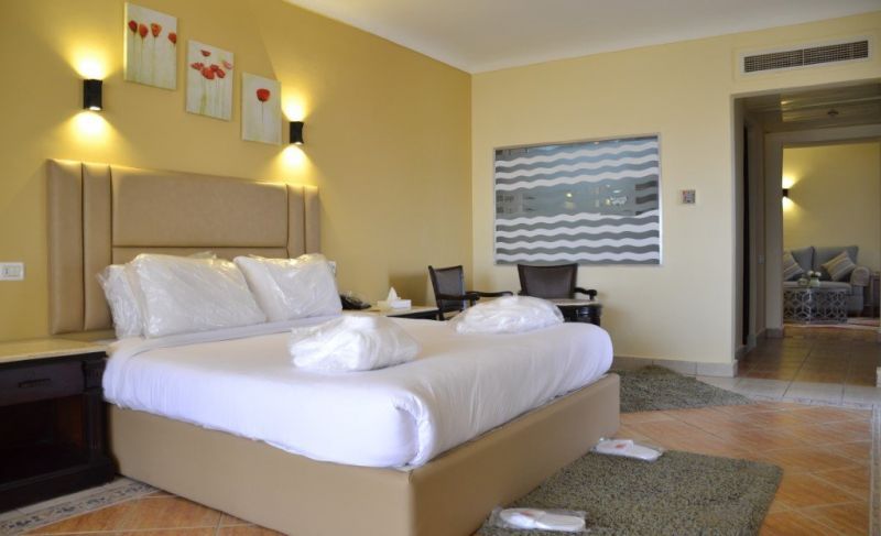 THE CLUB HOTEL