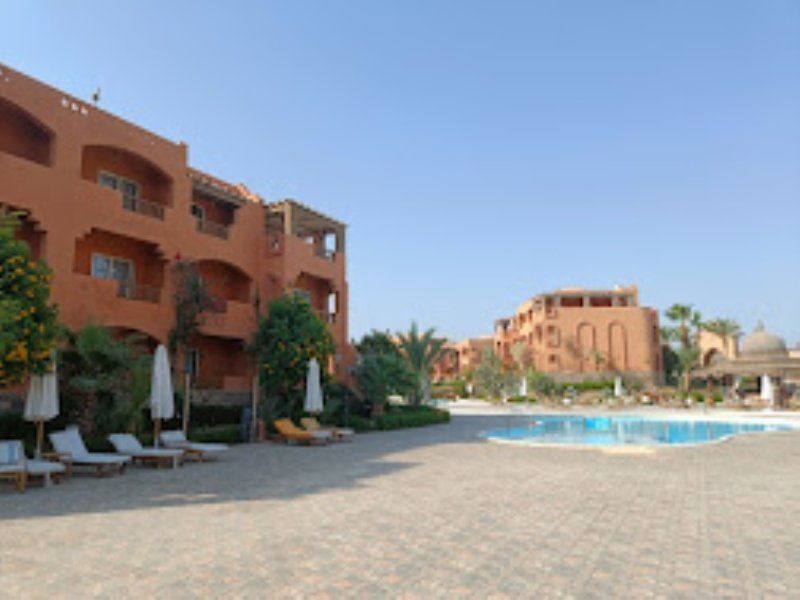 BLUE LAGOON BEACH RESORT фото 3