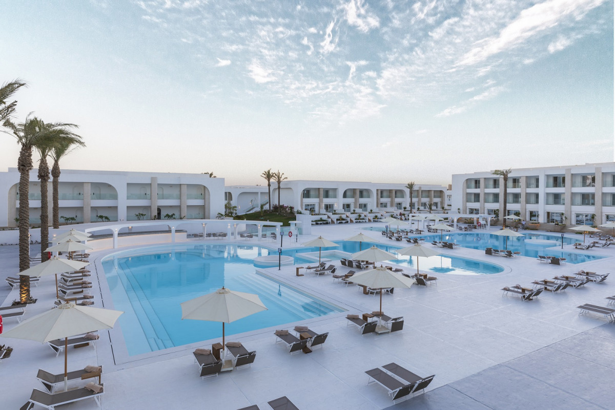 POSH CLUB SUNRISE WHITE HILLS RESORT