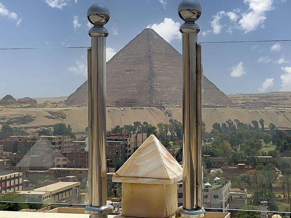 PYRAMIDS TOWER VIEW INN фото 6