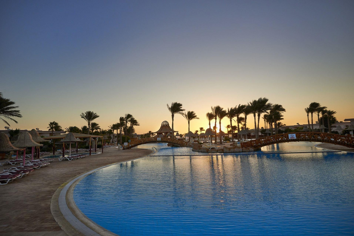 PARROTEL BEACH RESORT (EX. RADISSON BLU RESORT) фото 4