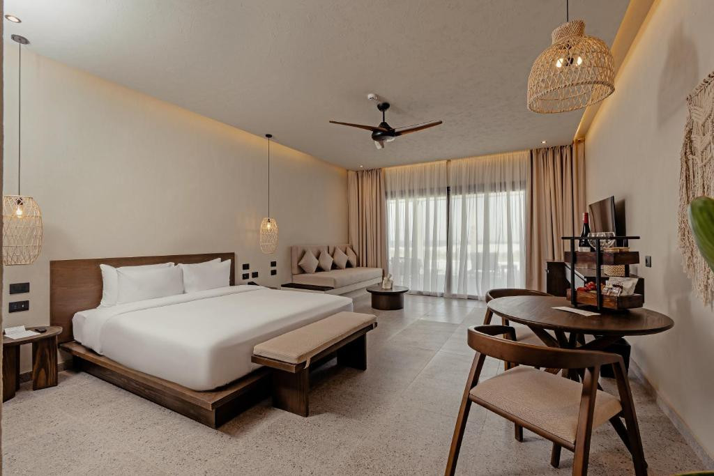 SENTIDO NAGA BAY фото 2