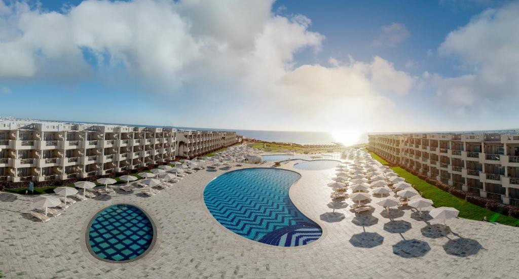 SIRENA BEACH RESORT & SPA