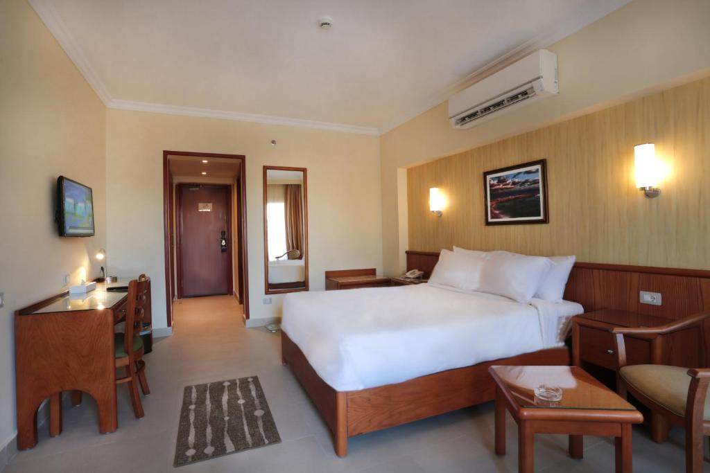THE GRAND PLAZA HOTEL SMOUHA фото 6