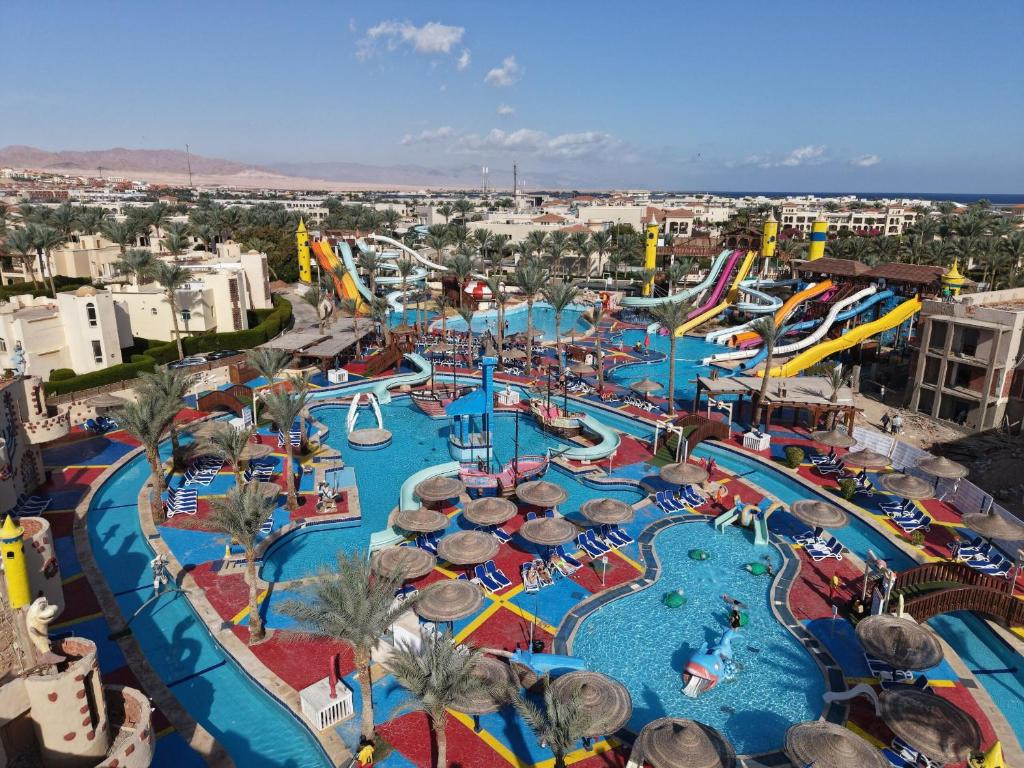 EDGE ROTANA SEA BEACH AQUA PARK (EX. SEA BEACH AQUA PARK RESORT) фото 2