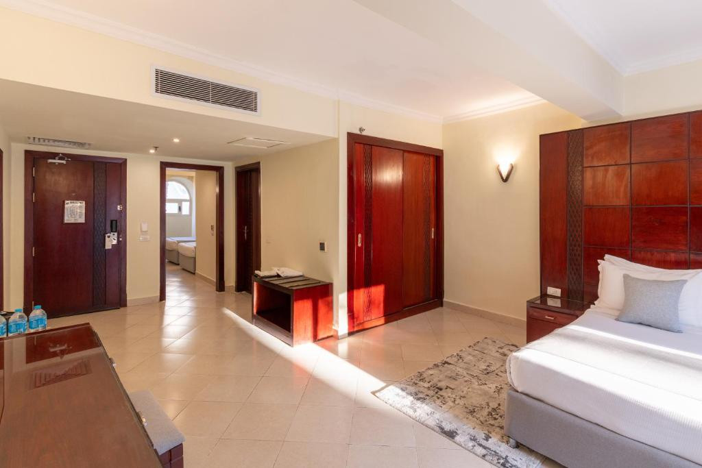 EDGE ROTANA SEA BEACH AQUA PARK (EX. SEA BEACH AQUA PARK RESORT) фото 8
