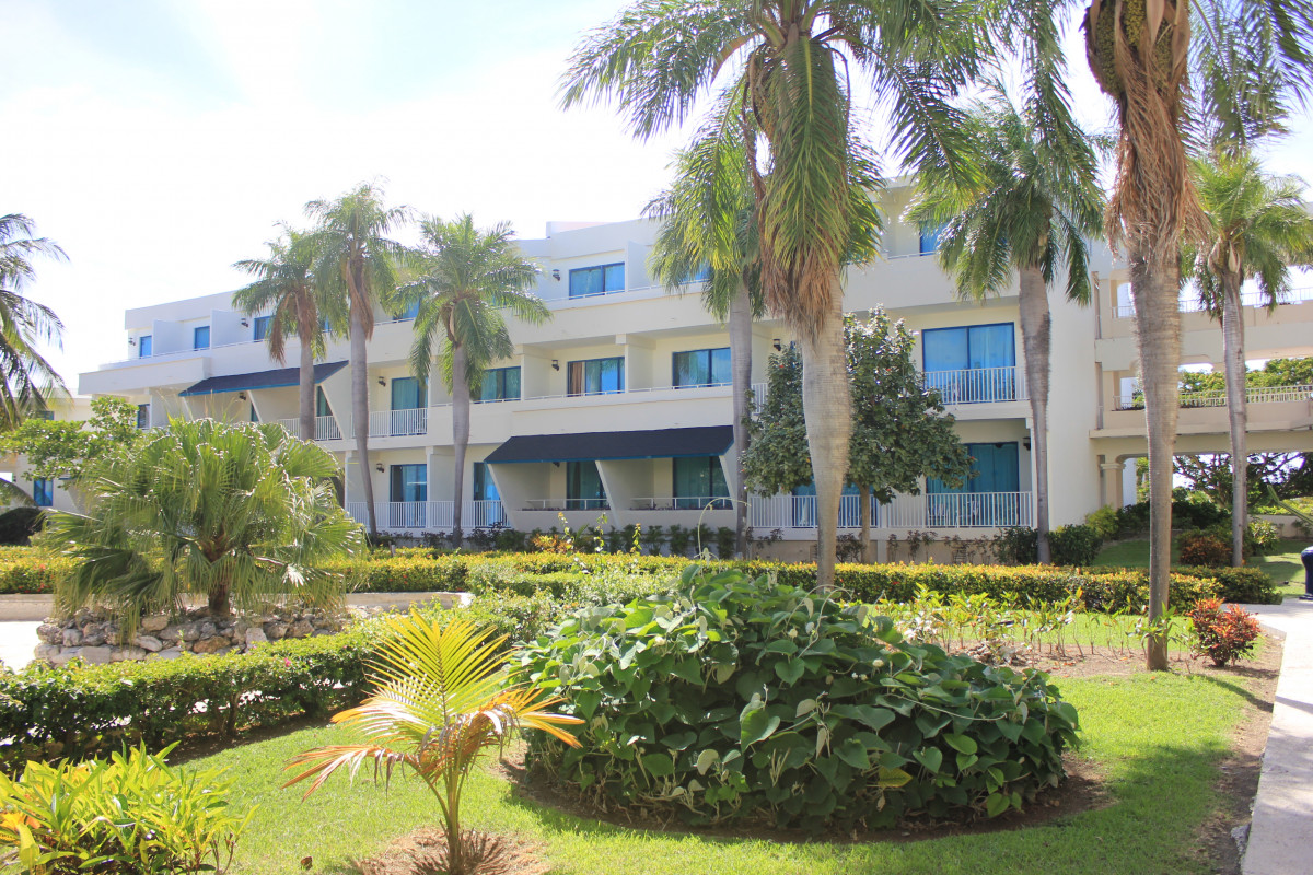ASTON COSTA VERDE BEACH RESORT (EX. FIESTA AMERICANA COSTA VERDE)