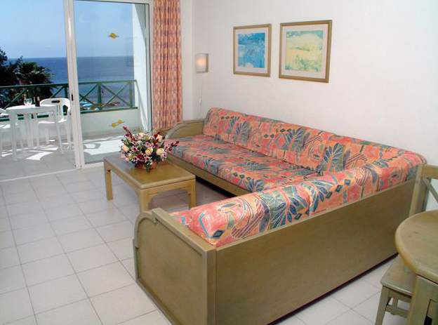 APARTAMENTOS BLUE SEA COSTA TEGUISE BEACH