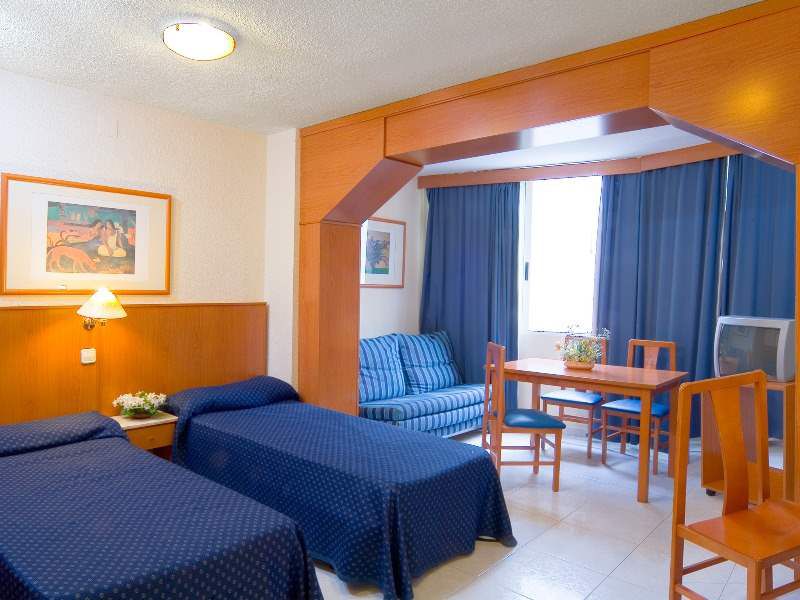 APARTAMENTOS MAGIC TROPICANA SUITES фото 6