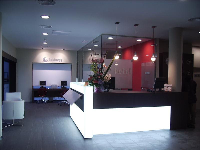 AS HOTEL TORRENT