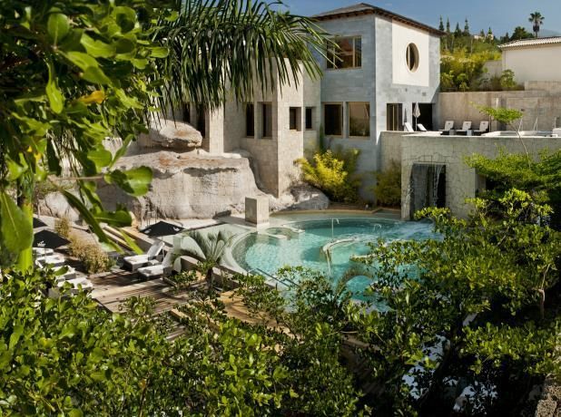 GRAN HOTEL BAHIA DEL DUQUE RESORT  фото 3