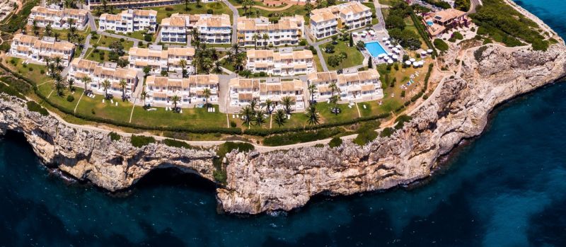 BLAU PUNTA REINA JUNIOR SUITES RESORT