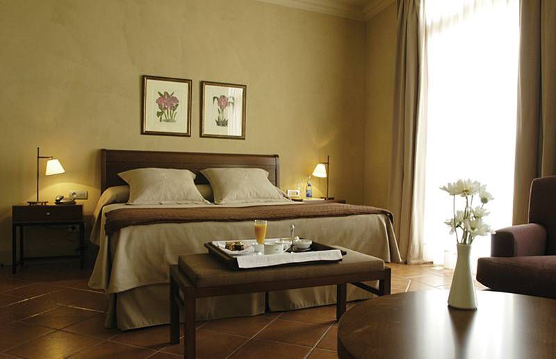 BREMON HOTEL CARDONA