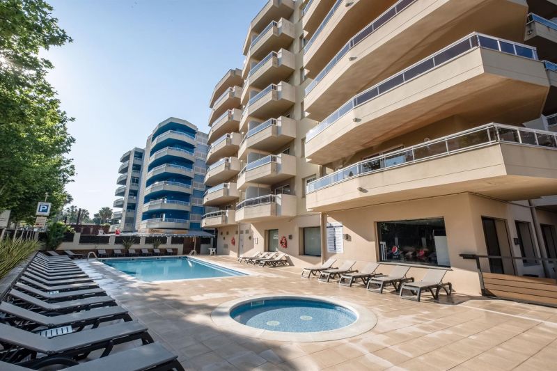 CALIFORNIA APARTMENTS