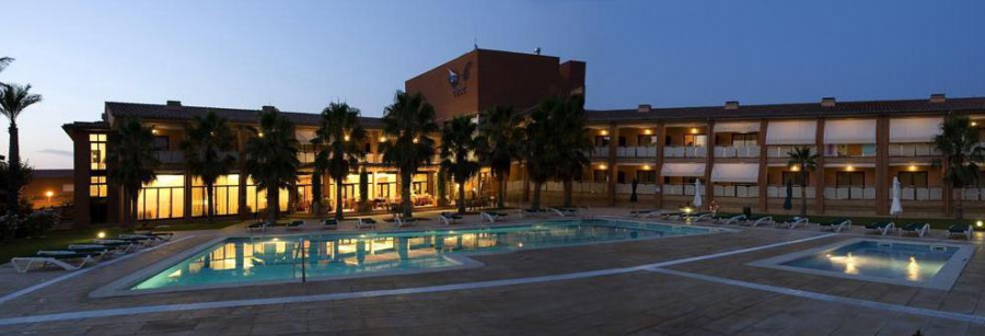 CLIPPER HOTEL & VILLAS