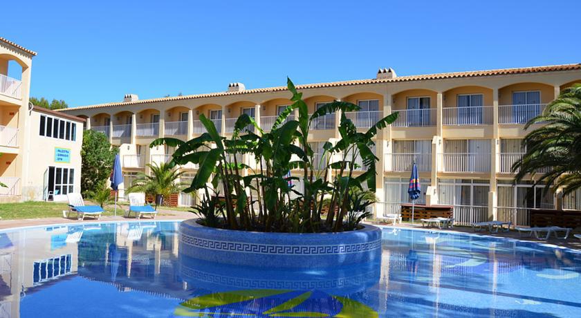 CLUB CALA TARIDA