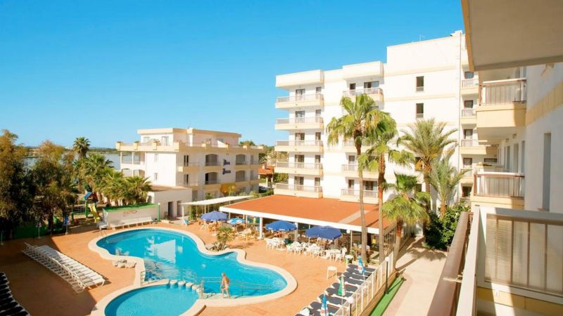 EL LAGO APART
