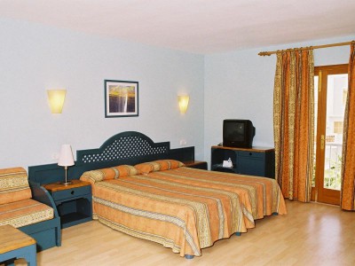 ES TALAIAL APARTHOTEL фото 5