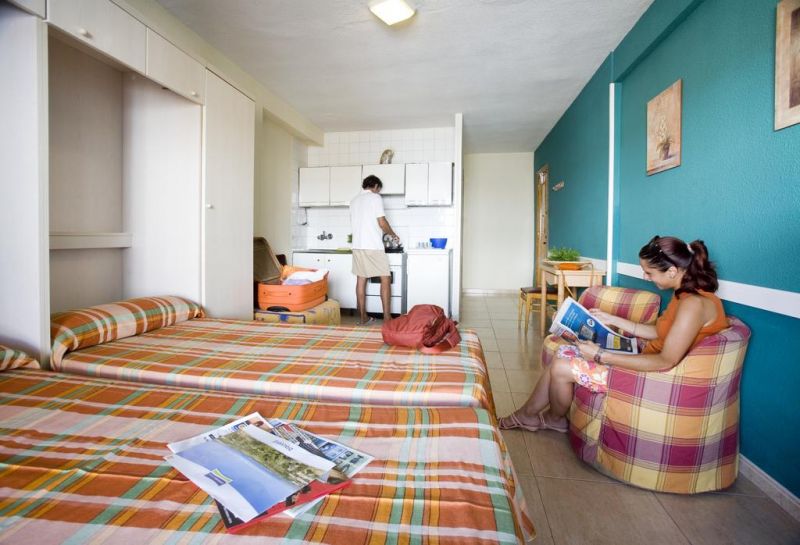 ESTUDIOS BENIDORM фото 2