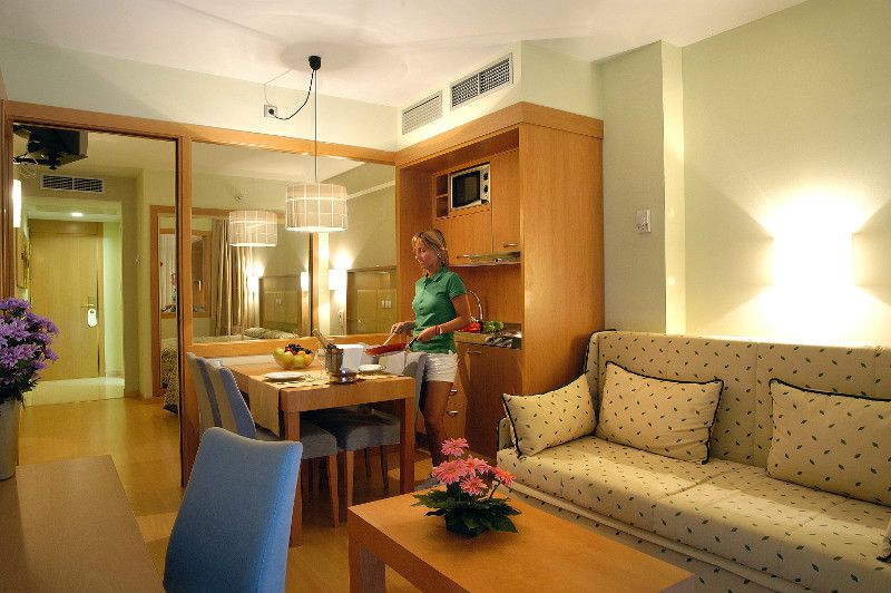 EVENIA OLYMPIC SUITES фото 7