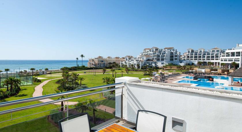 FUERTE ESTEPONA SUITES SPA фото 4