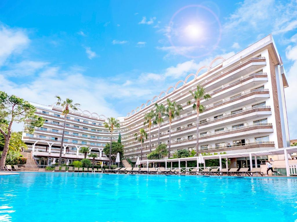 GOLDEN PORT SALOU & SPA